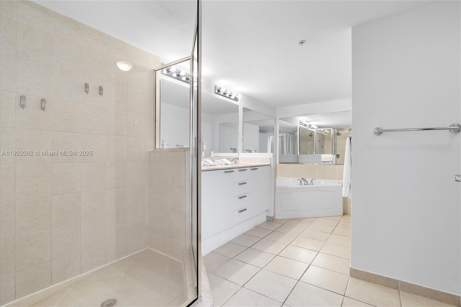 LA PERLA CONDO - Residential
