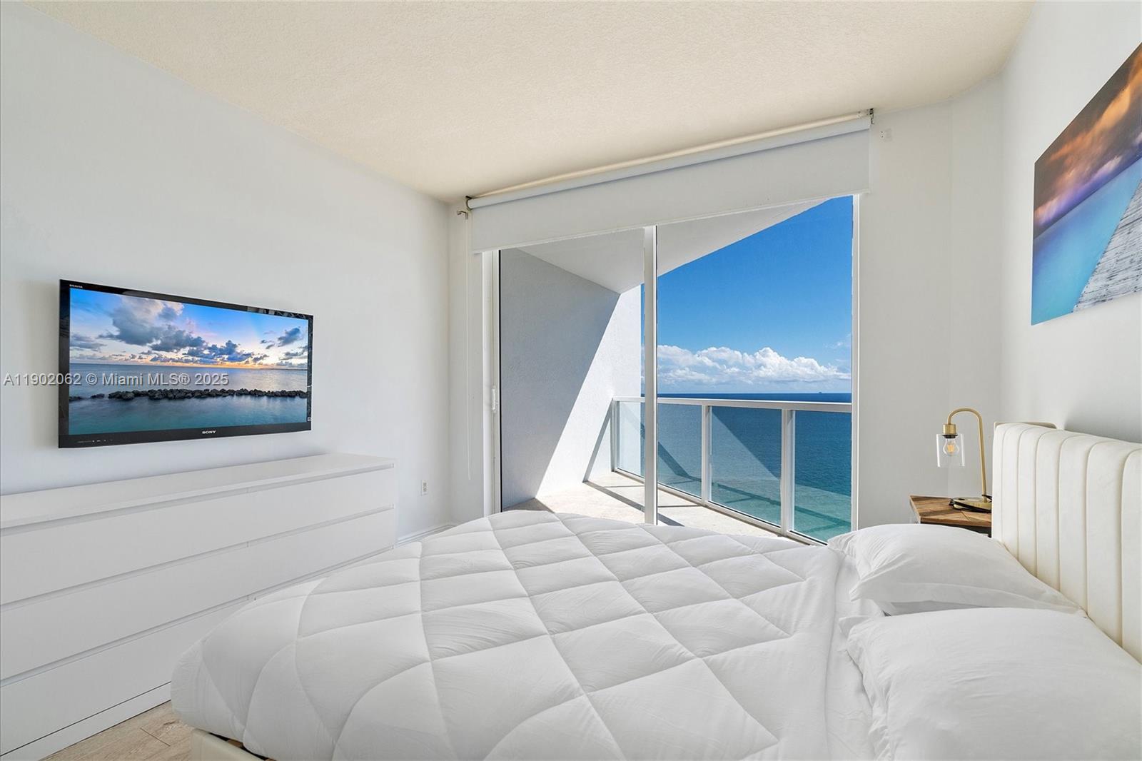 LA PERLA CONDO - Residential