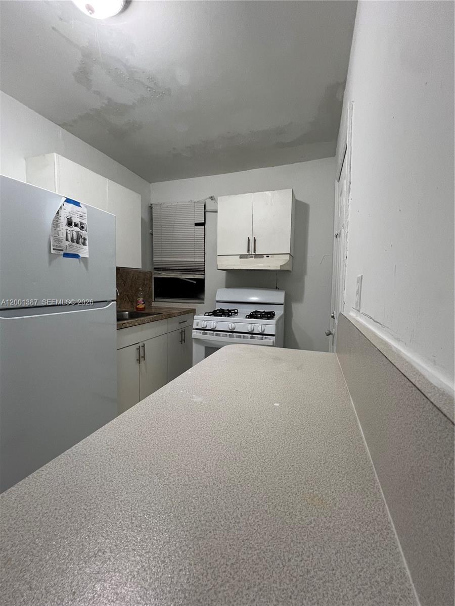 NORTHERN BLVD TRACK - Residential Lease