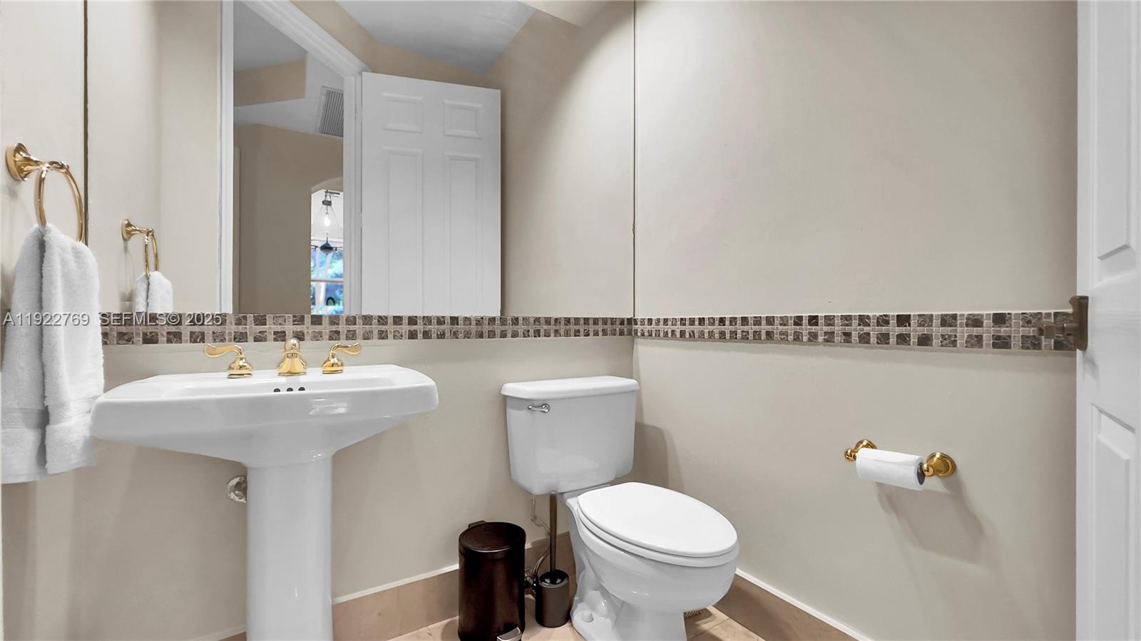 SECTOR 7 - PARCELS F G H - Residential Lease