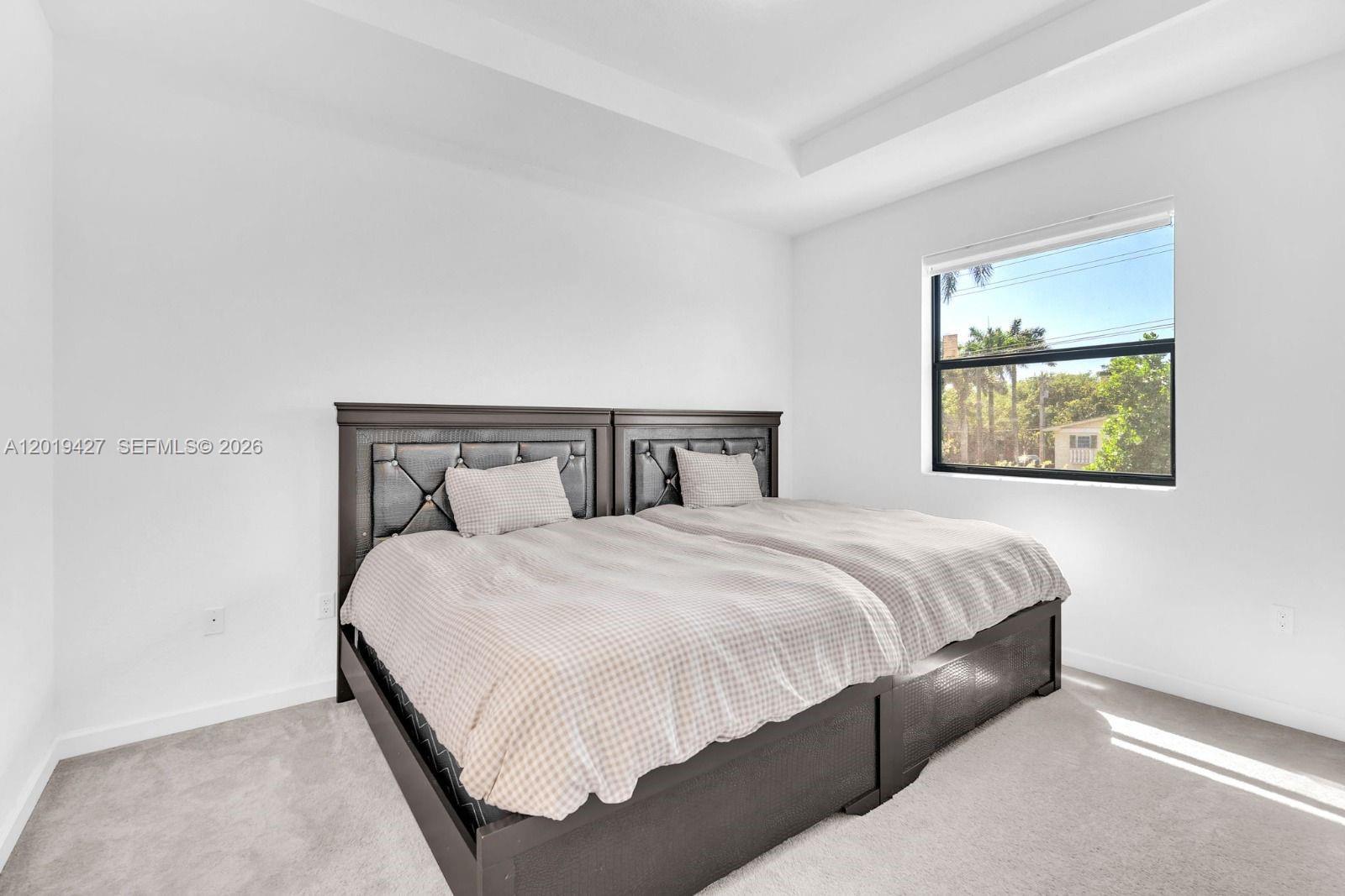 VISTA LAGO - Residential