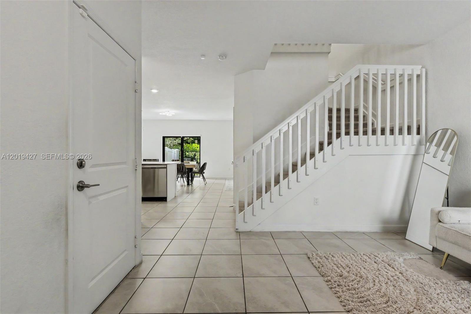 VISTA LAGO - Residential