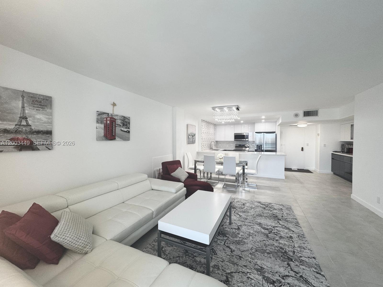 HALLMARK OF HOLLYWOOD CON - Residential