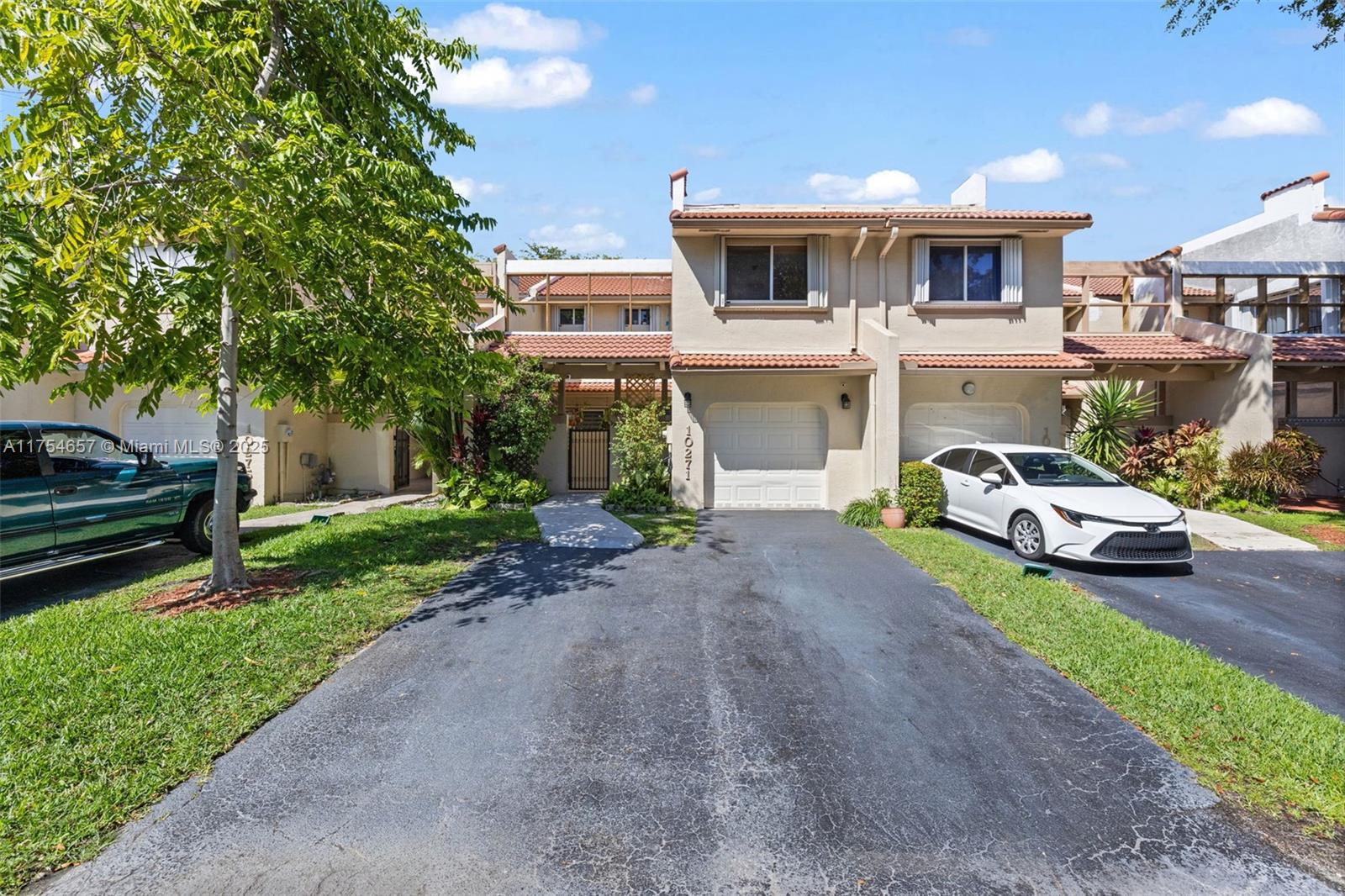 Property for Sale at 10271 Nw 46th St 10271, Doral, Miami-Dade County, Florida - Bedrooms: 3 
Bathrooms: 3  - $699,840
