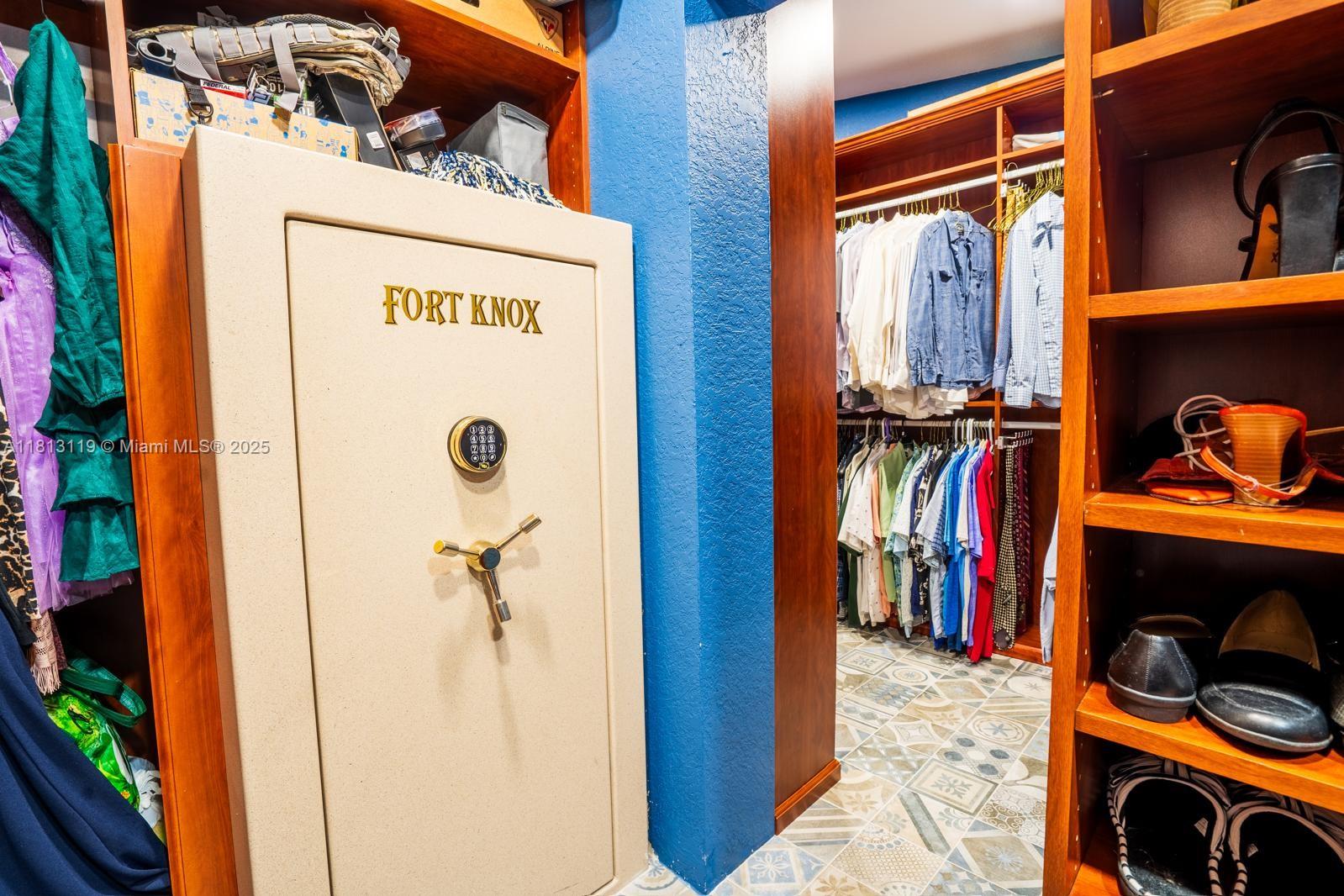 PINE TREE ESTATES - Residential