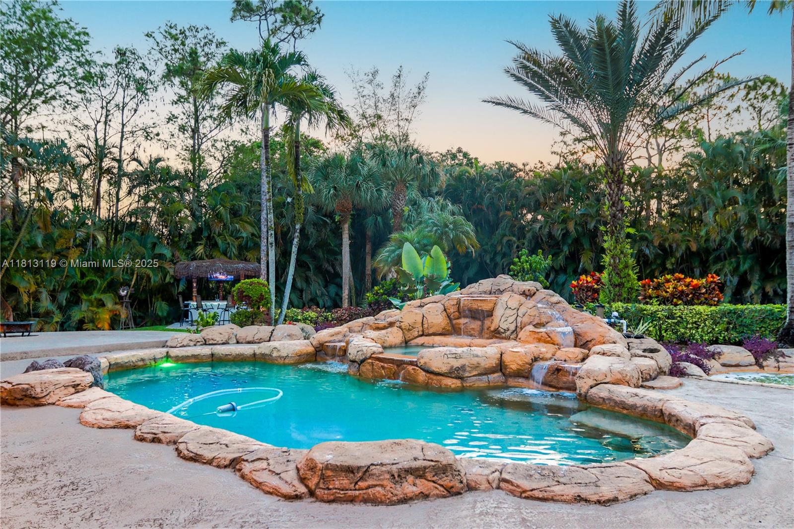 PINE TREE ESTATES - Residential