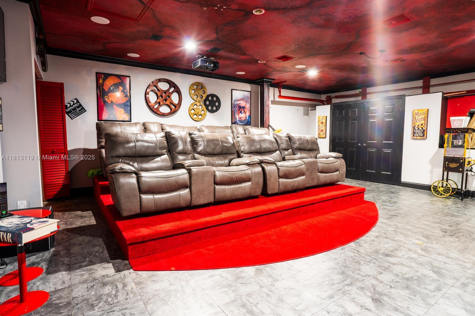 PINE TREE ESTATES - Residential