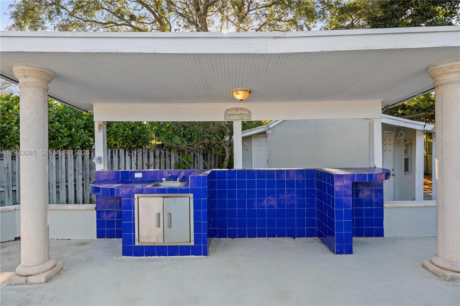 CAROLE HELMS MANOR - Residential