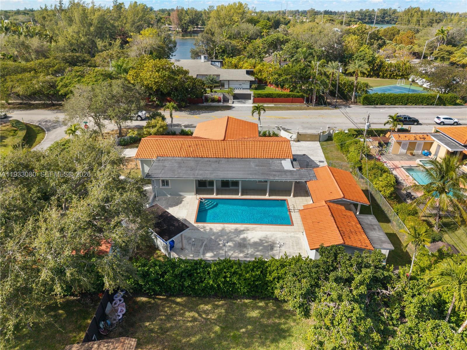 CAROLE HELMS MANOR - Residential