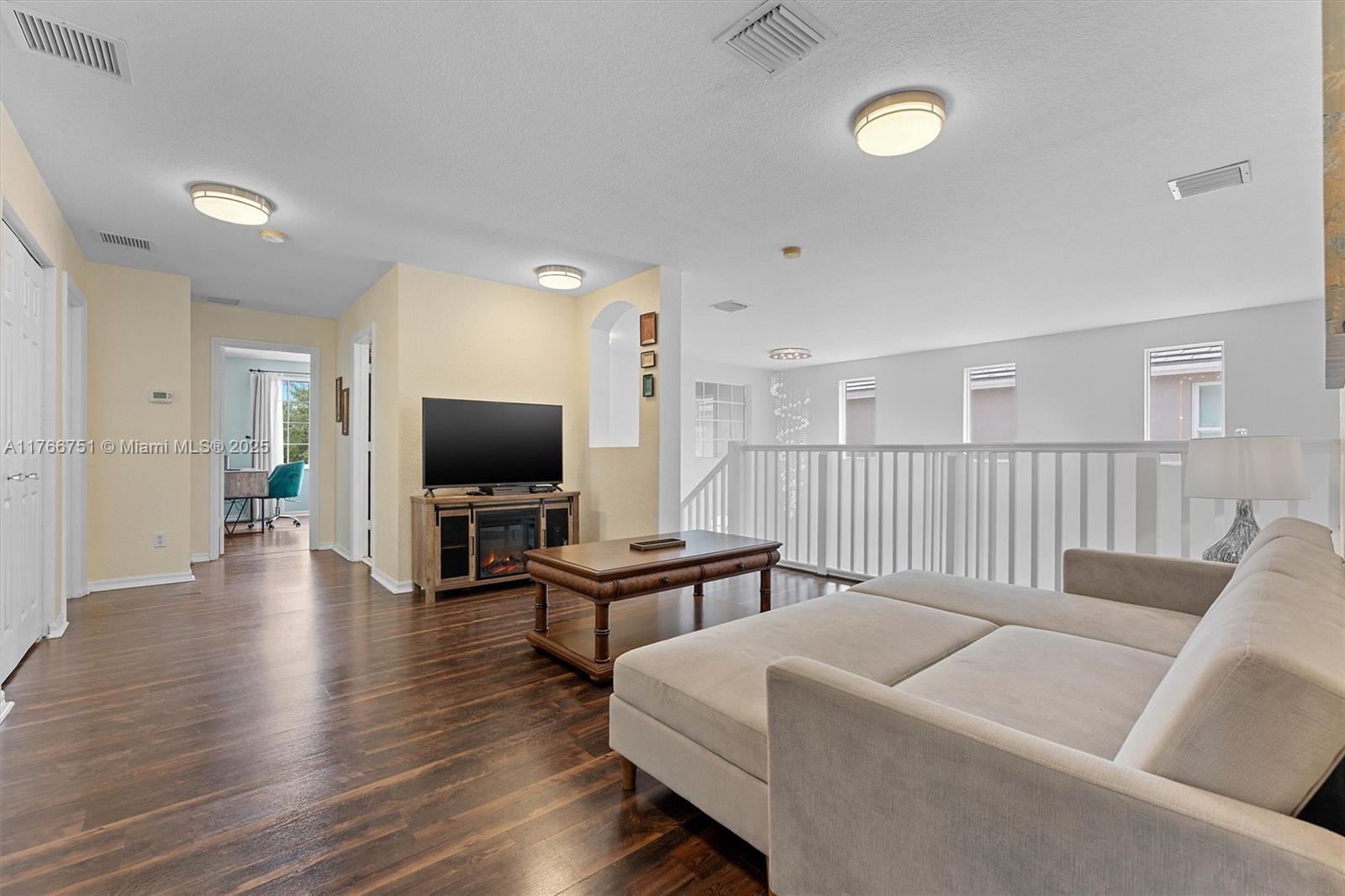 ISLES AT WESTON - Residential