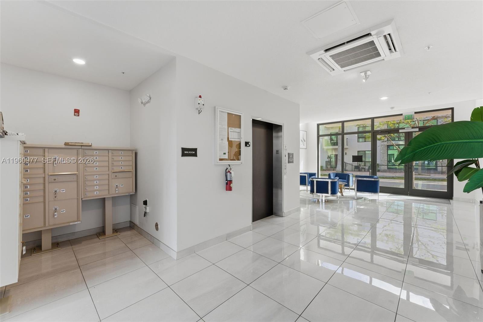 DOWNTOWN DORAL SOUTH PHAS - Residential