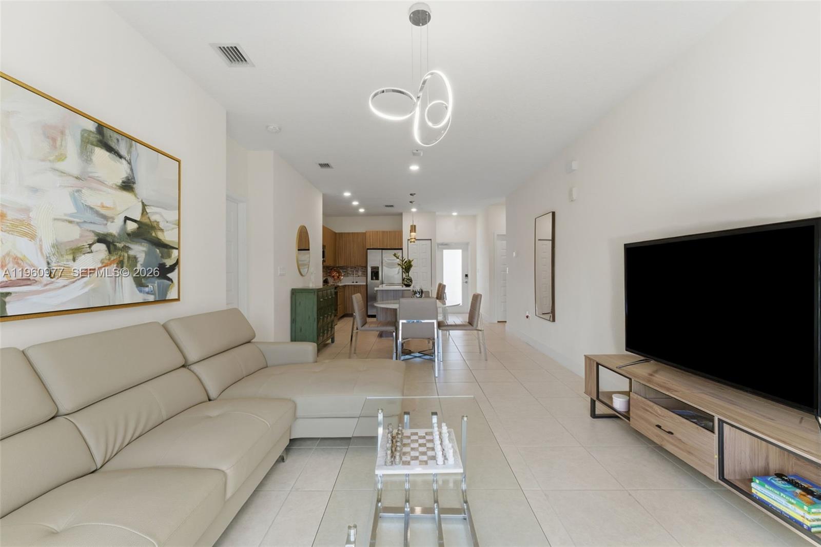 DOWNTOWN DORAL SOUTH PHAS - Residential