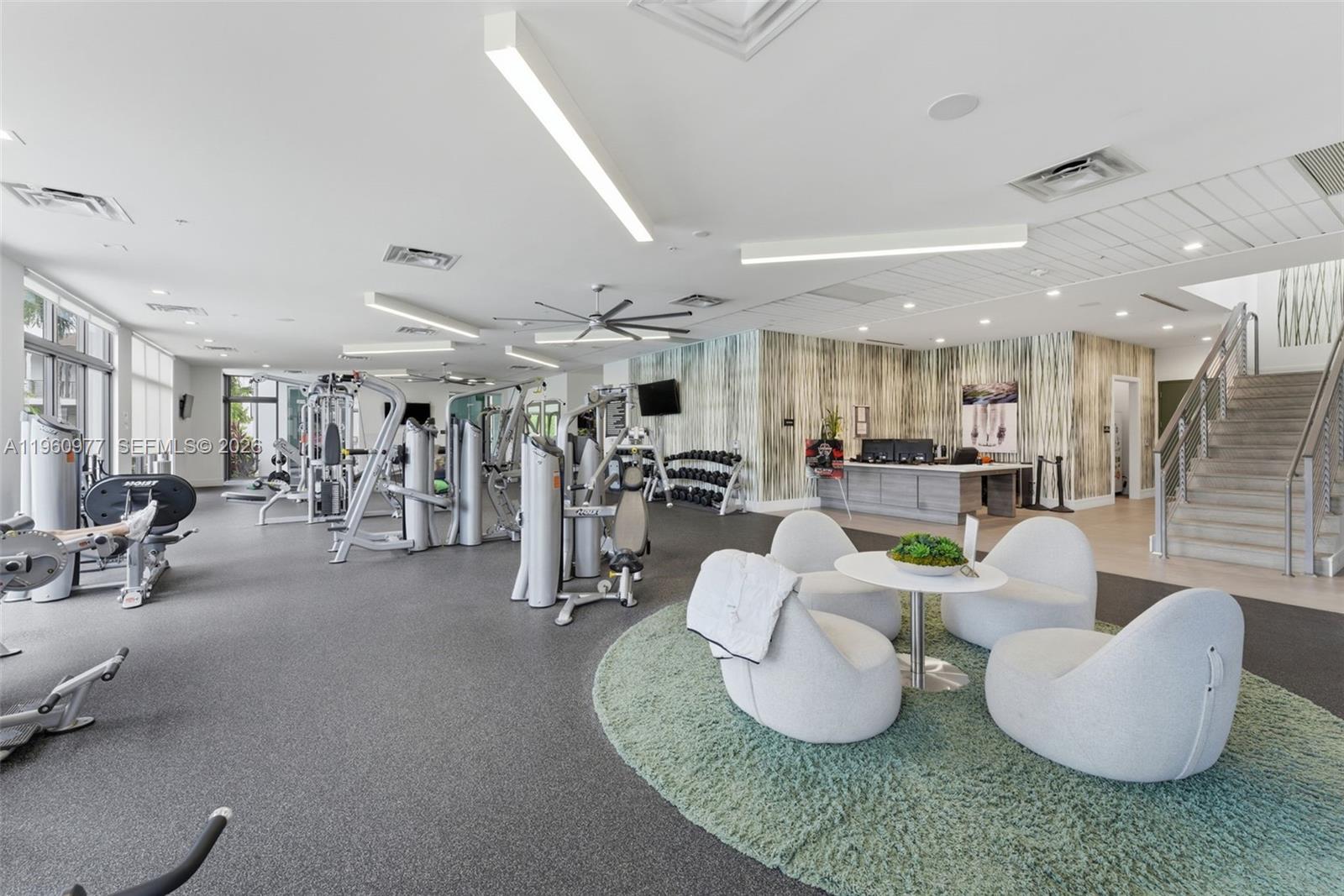 DOWNTOWN DORAL SOUTH PHAS - Residential