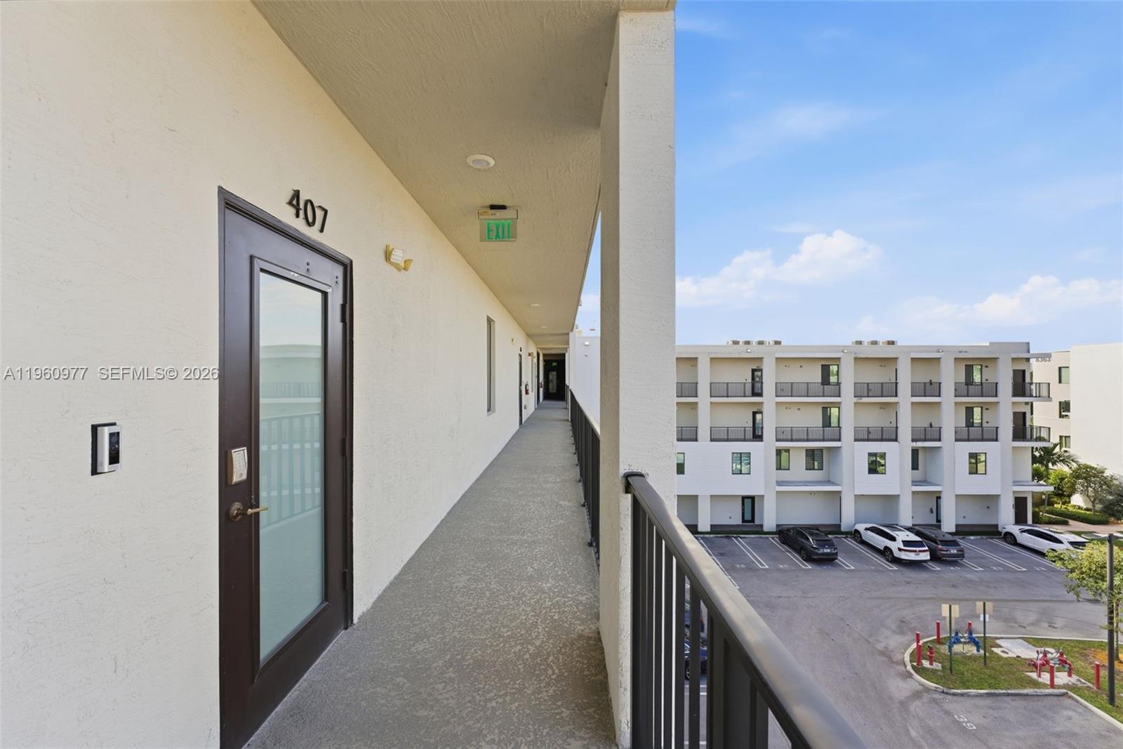 DOWNTOWN DORAL SOUTH PHAS - Residential