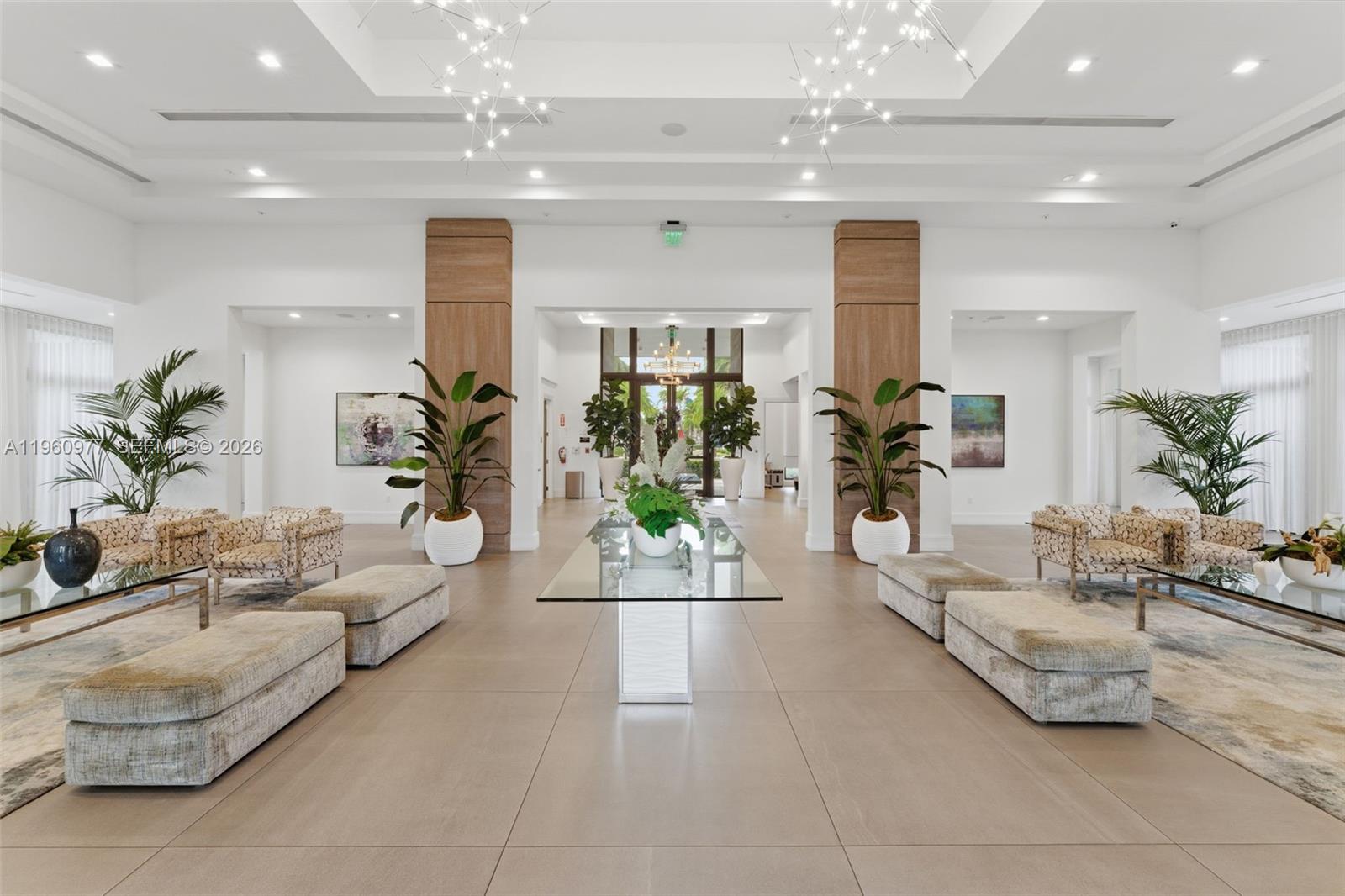 DOWNTOWN DORAL SOUTH PHAS - Residential