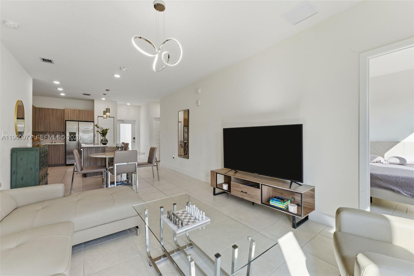 DOWNTOWN DORAL SOUTH PHAS - Residential