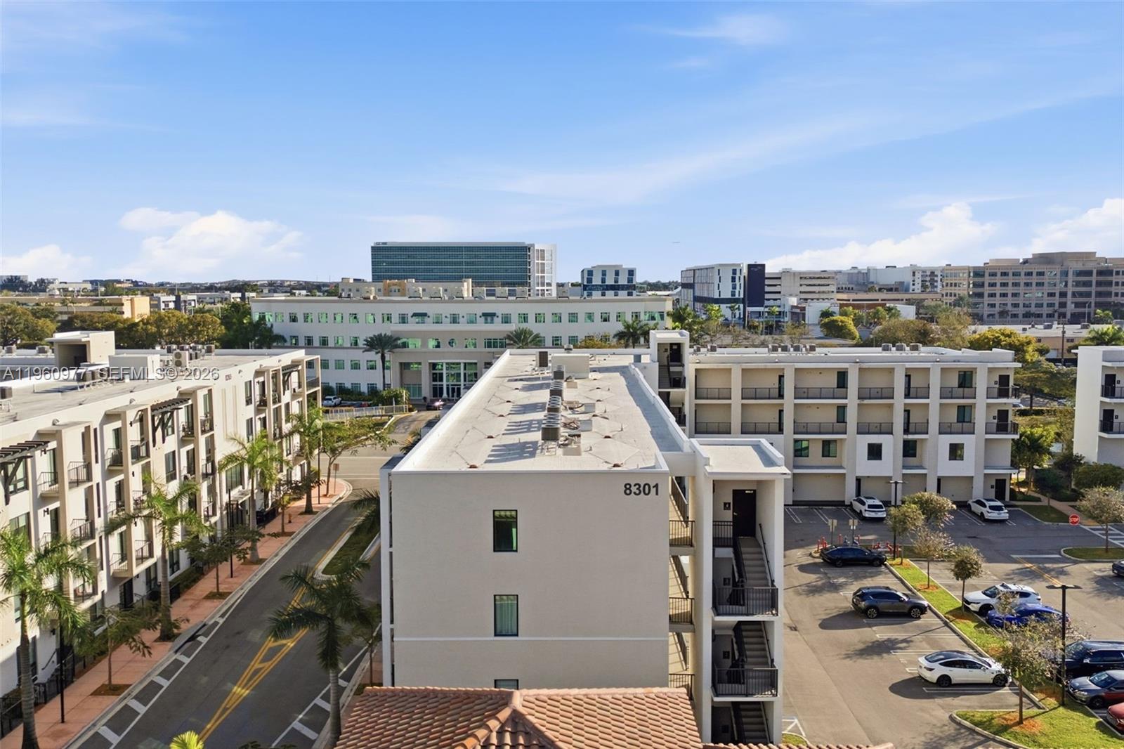 DOWNTOWN DORAL SOUTH PHAS - Residential