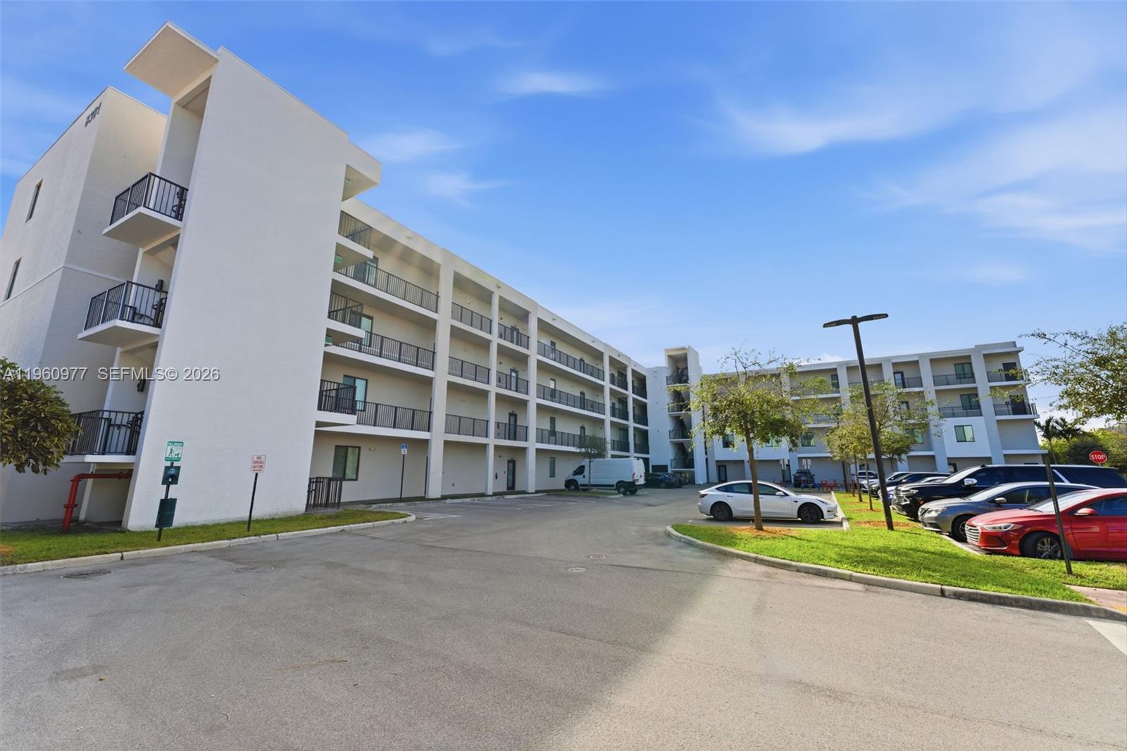 DOWNTOWN DORAL SOUTH PHAS - Residential