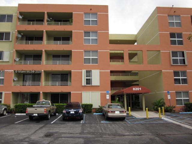 Rental Property at 8201 Nw 8th St 1-414, Miami, Broward County, Florida - Bedrooms: 1 
Bathrooms: 1  - $2,000 MO.