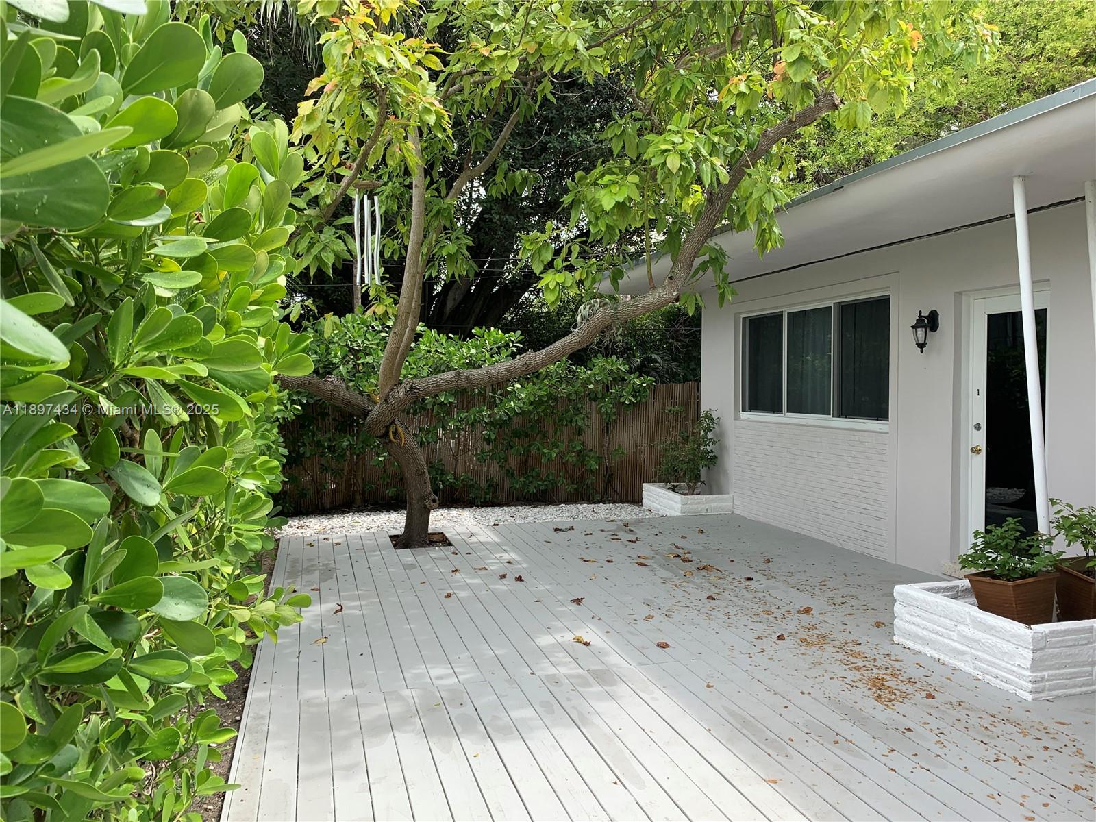 LINCOLN SUB - Residential Lease