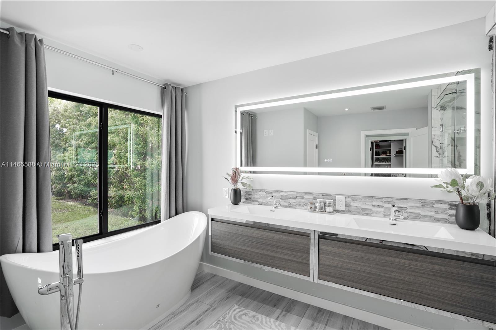 GRIFFING BISCAYNE PK ESTA - Residential