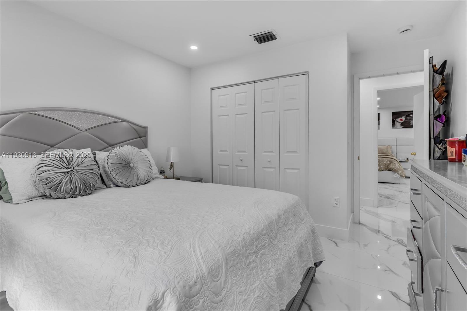 OAK PARK SEC 7 - Residential Lease