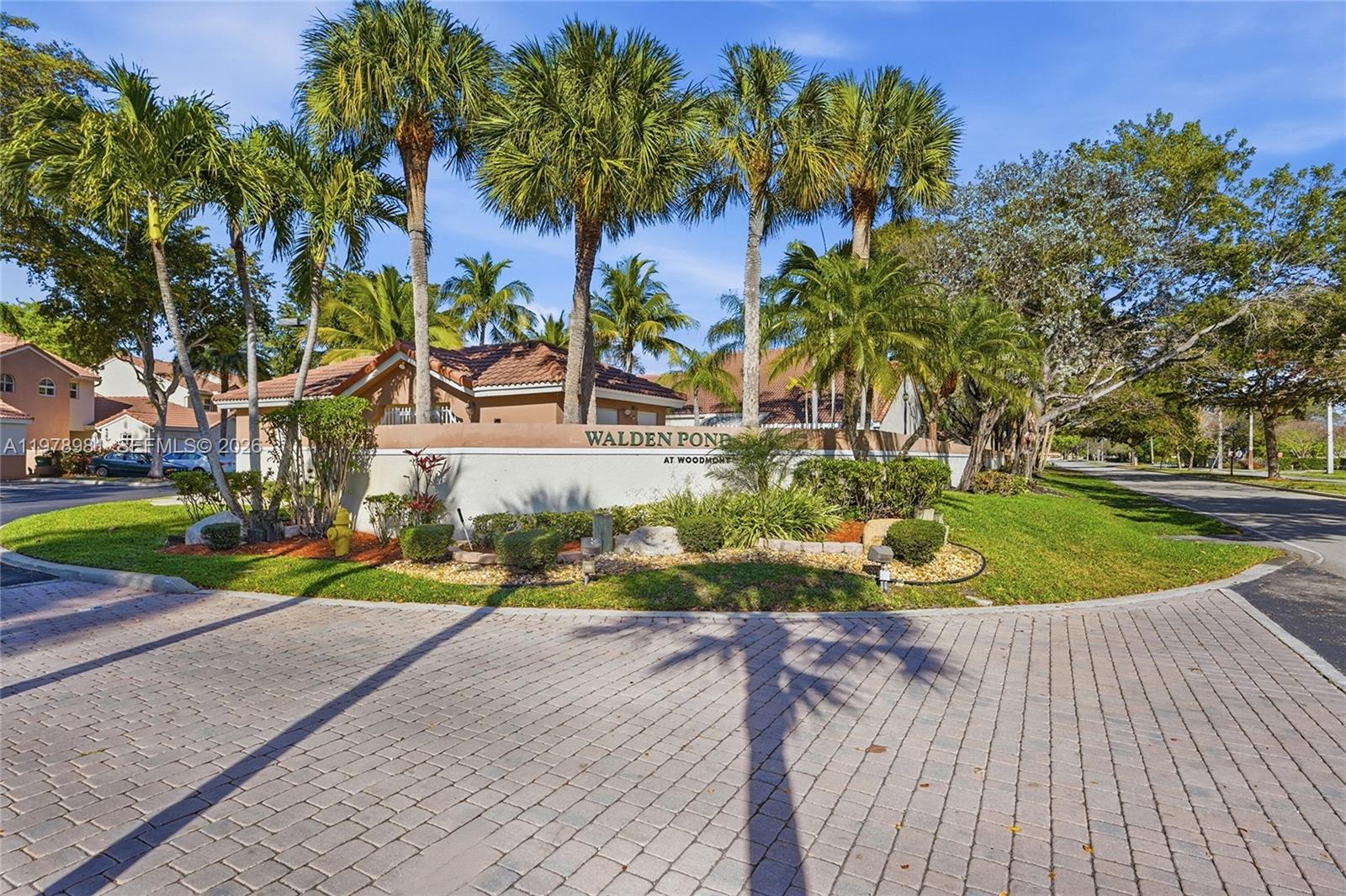 WOODMONT - Residential