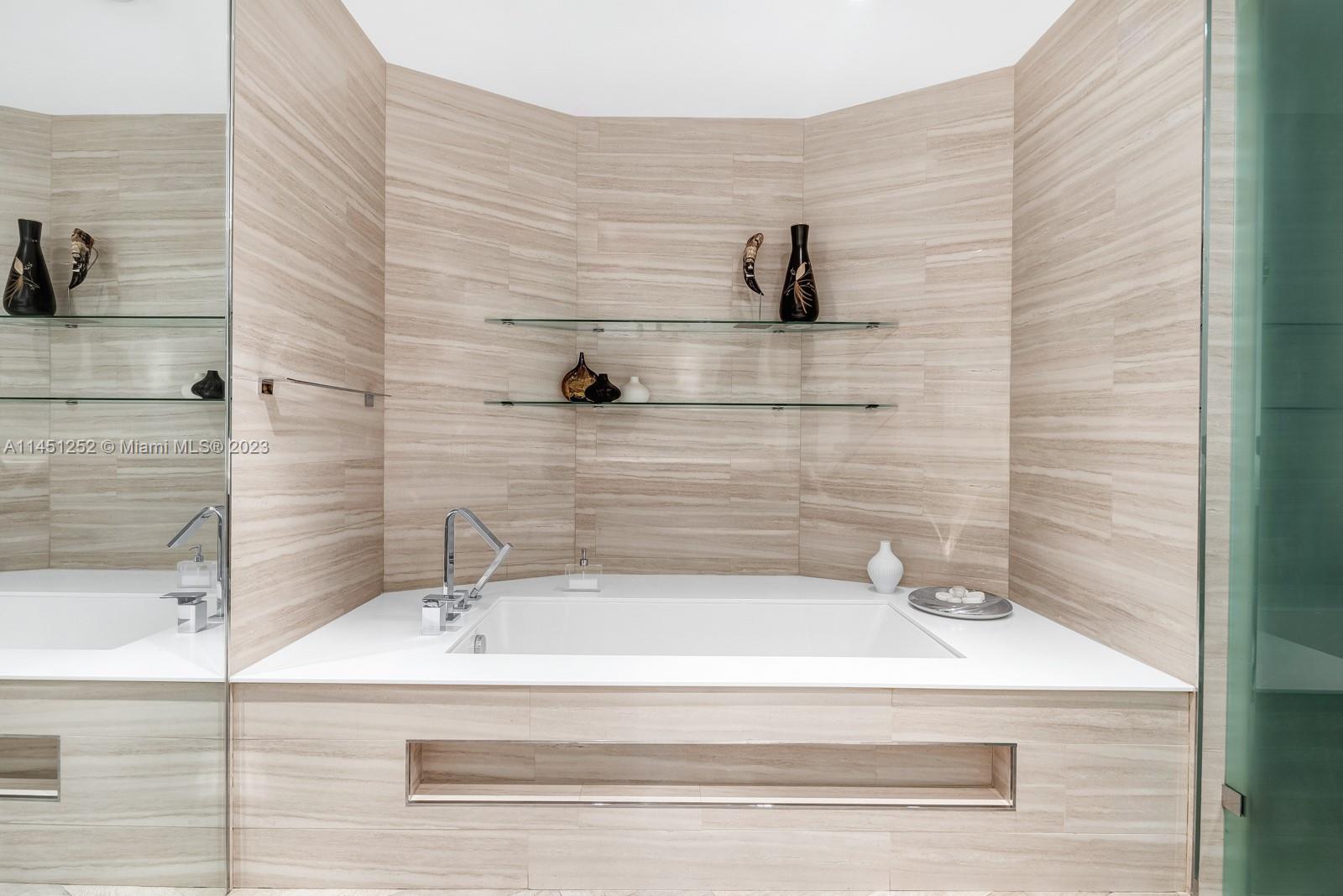 PORTOFINO TOWER CONDO - Residential