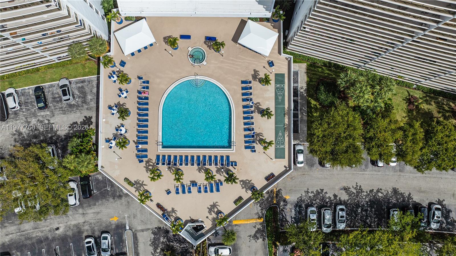 FLAMENCO CONDO TOWER I - Residential