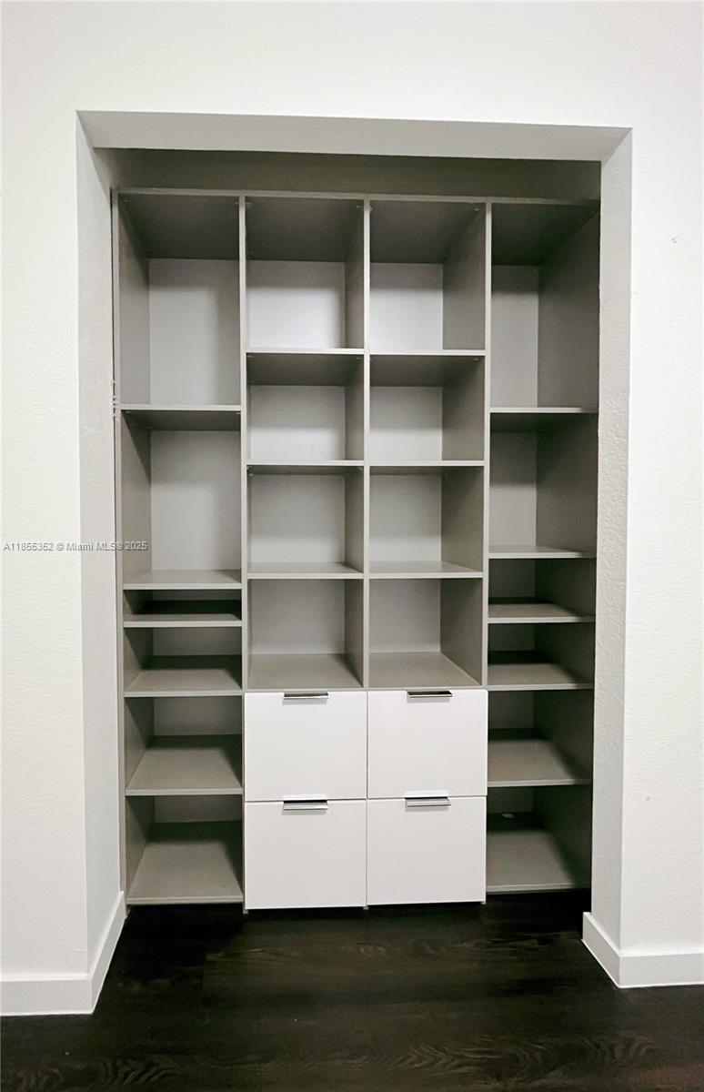 CENTURY PARK SOUTH - Residential Lease