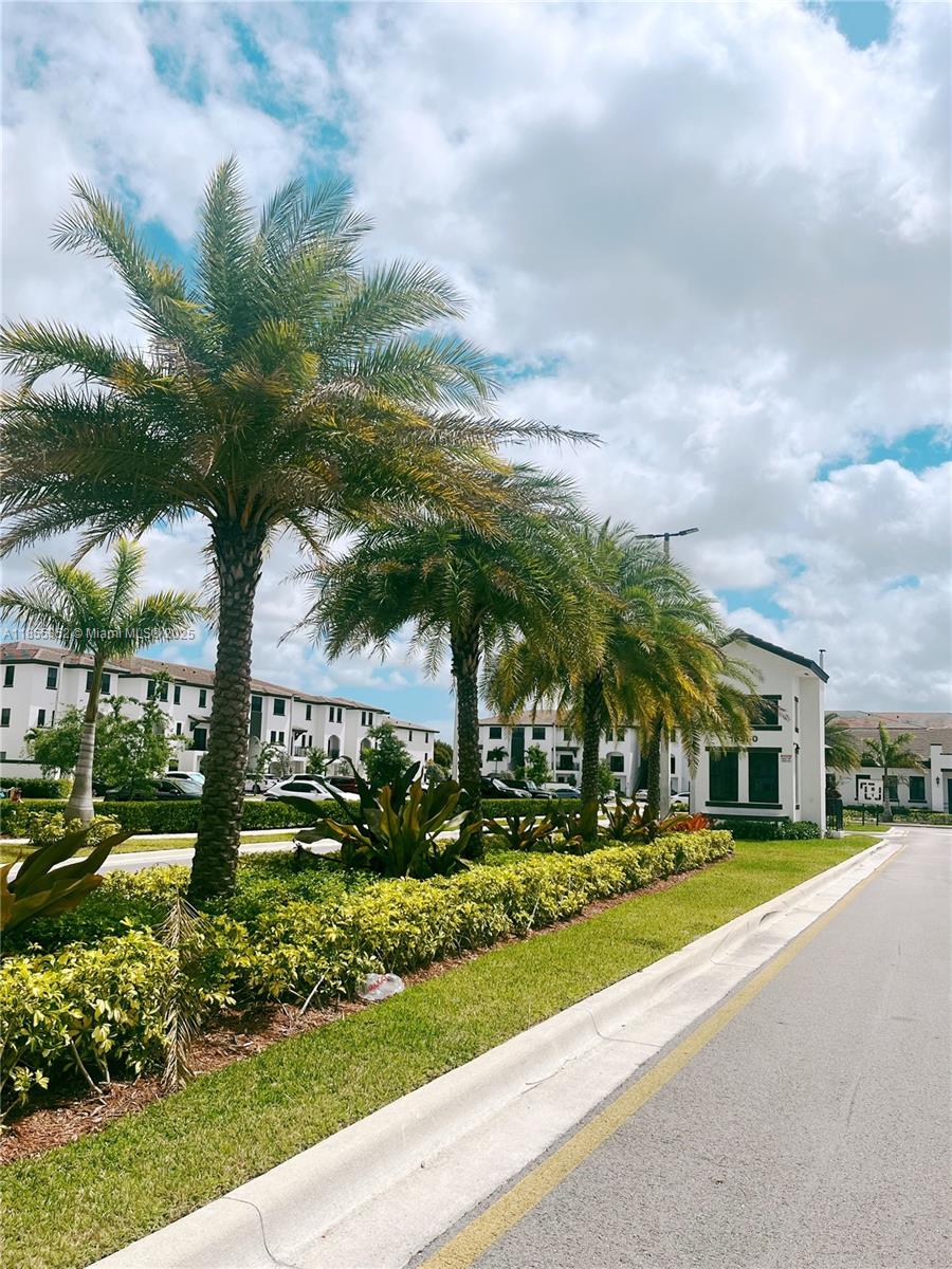 CENTURY PARK SOUTH - Residential Lease