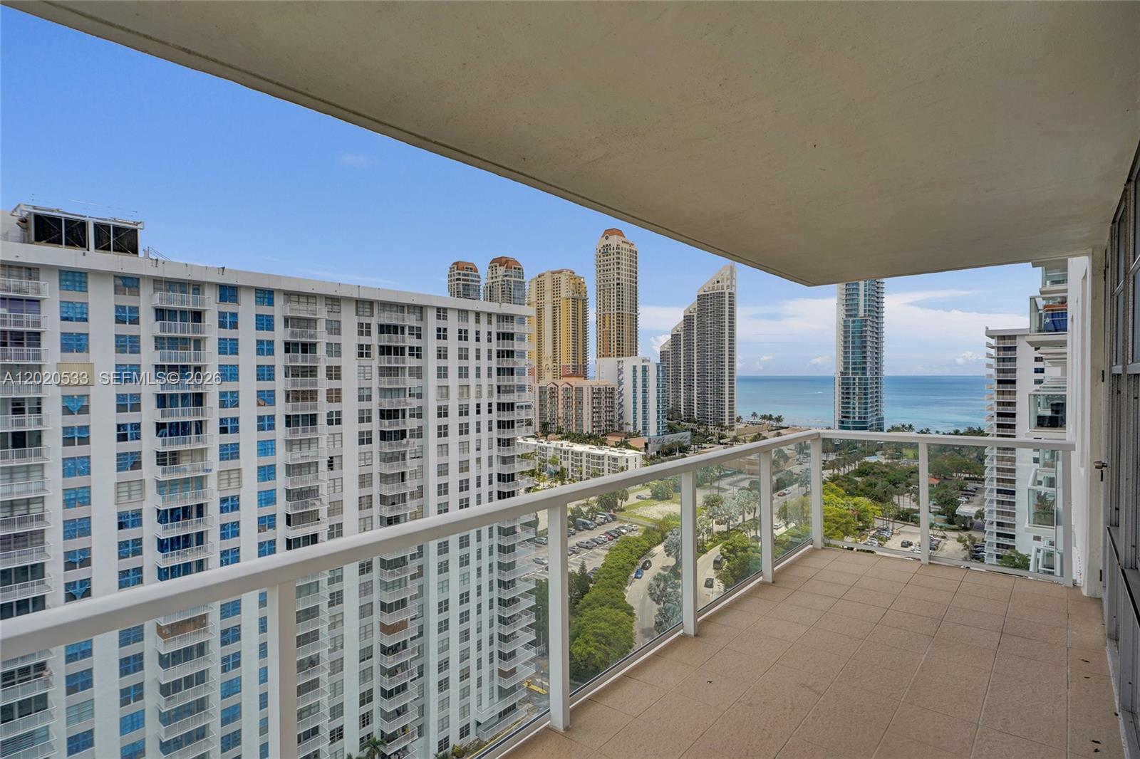 WINSTON TOWER 300 CONDO - Residential
