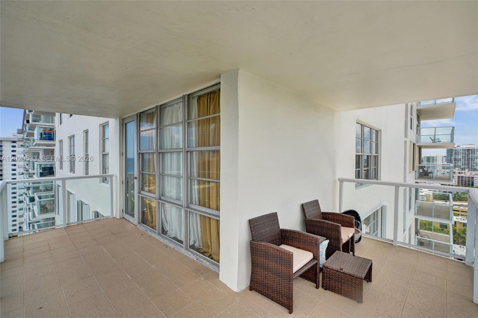 WINSTON TOWER 300 CONDO - Residential