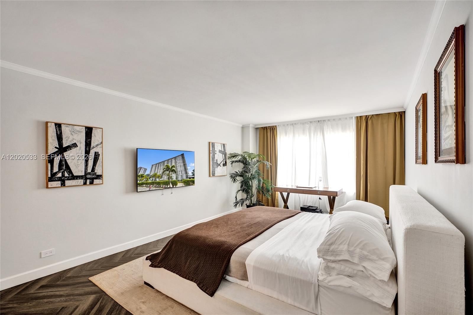 WINSTON TOWER 300 CONDO - Residential