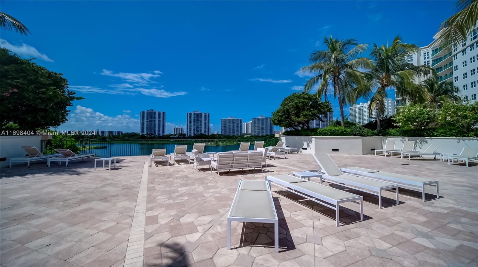 TURNBERRY VILLAGE - Residential Lease