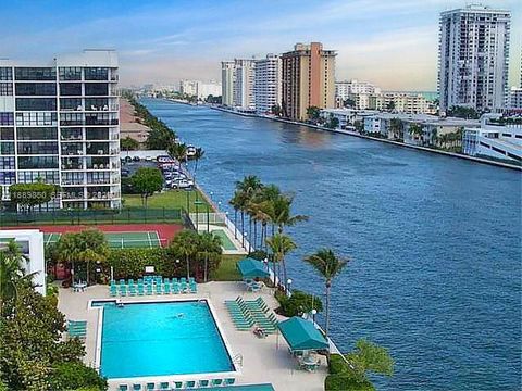 1000 Parkview Dr 431 Hallandale Beach FL 33009