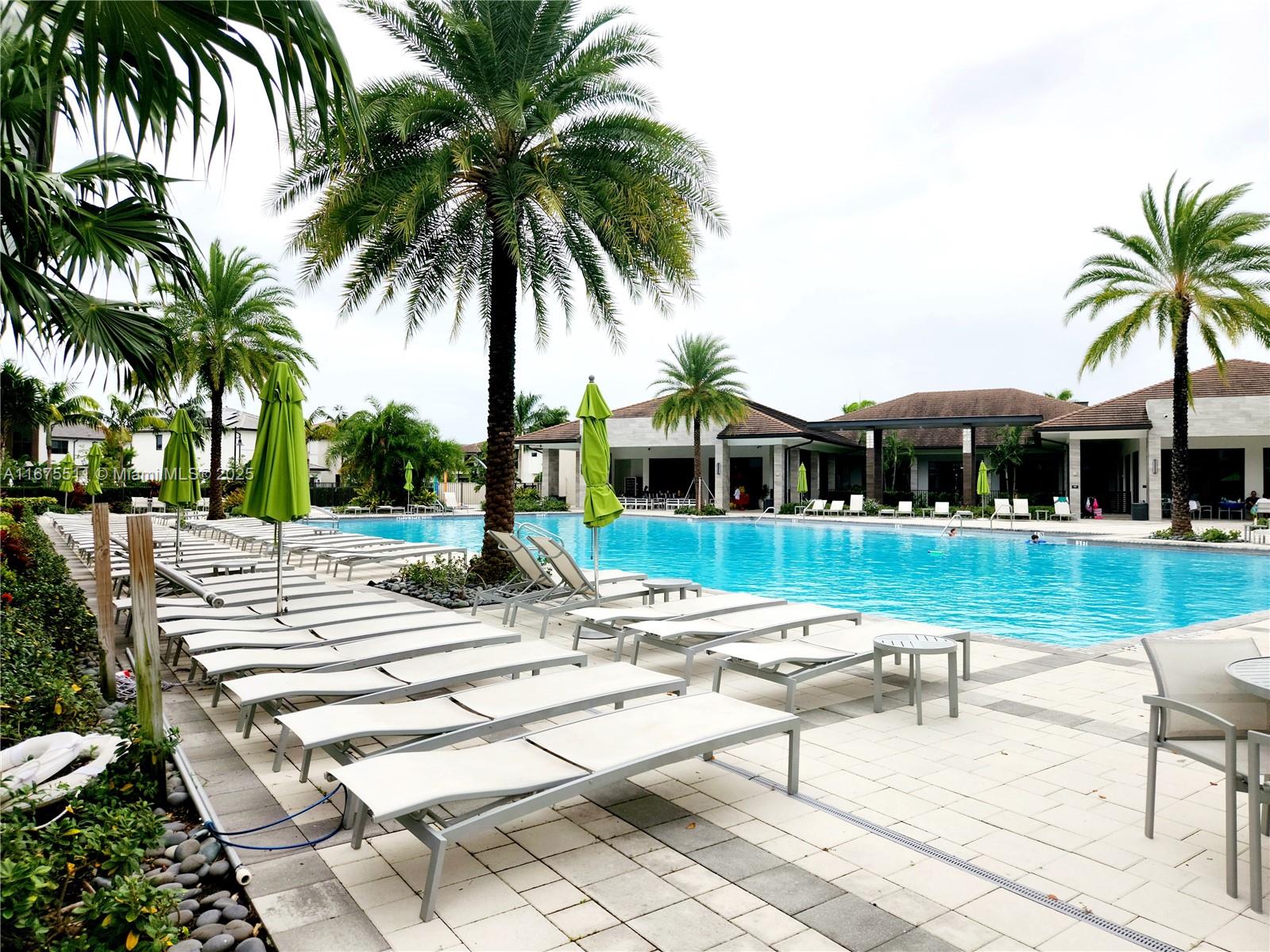 Urbana At The Residences - Residential