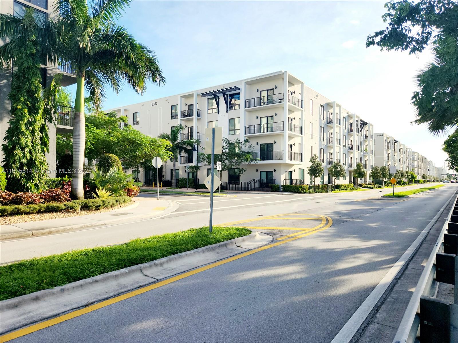 Property for Sale at 8363 Nw 41 St A-406, Doral, Miami-Dade County, Florida - Bedrooms: 3 
Bathrooms: 2  - $580,000
