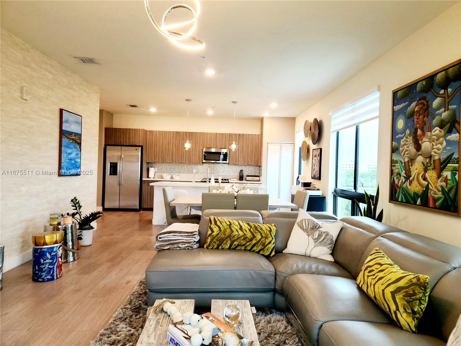 Urbana At The Residences - Residential