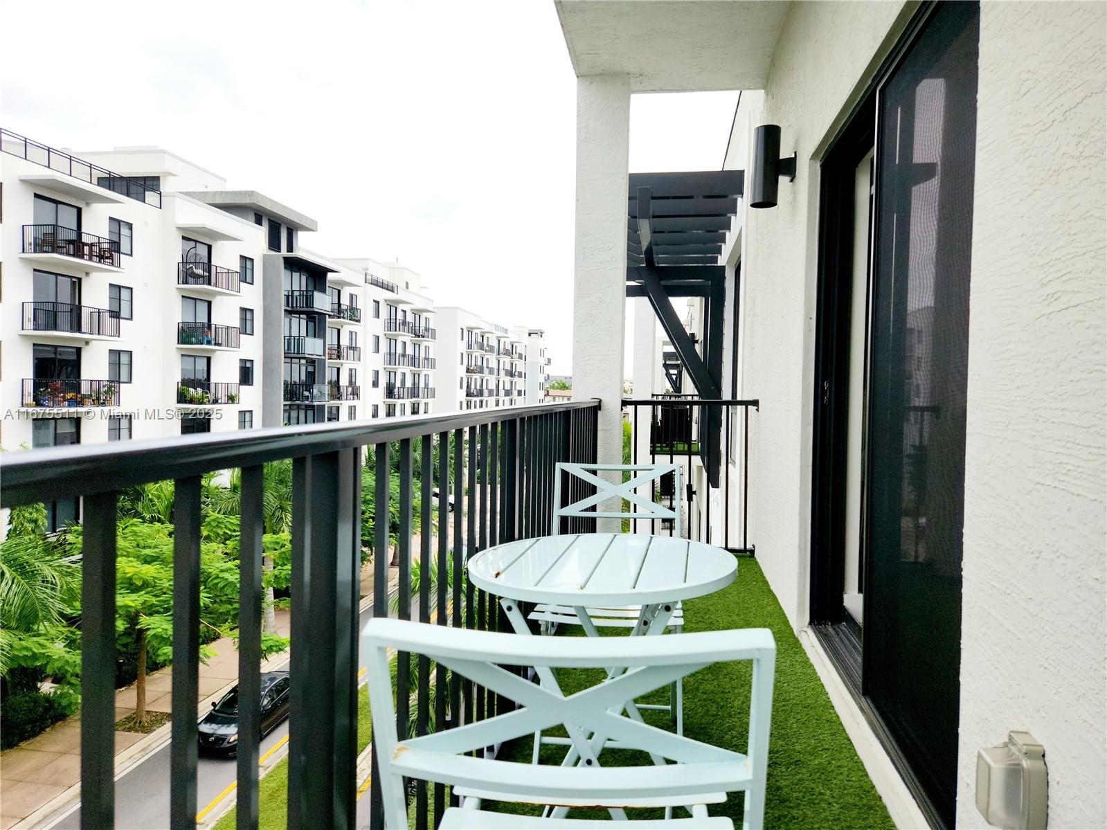 Urbana At The Residences - Residential