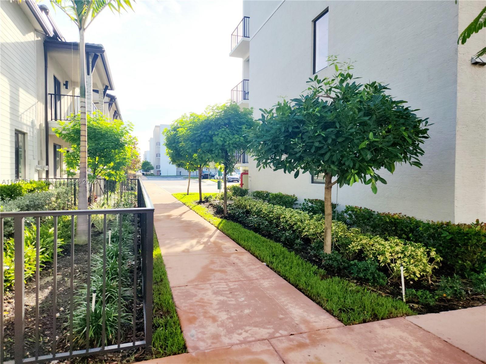 Urbana At The Residences - Residential