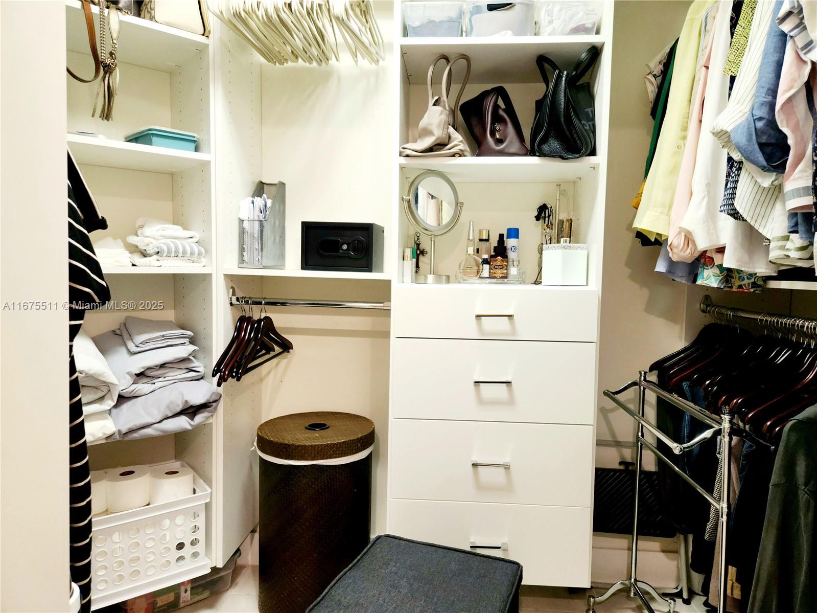 Urbana At The Residences - Residential