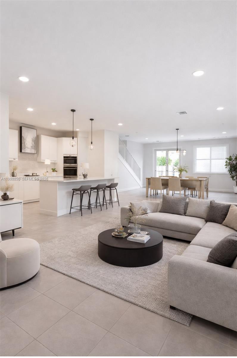 LANDMARK AT DORAL CENTRAL - Residential Lease