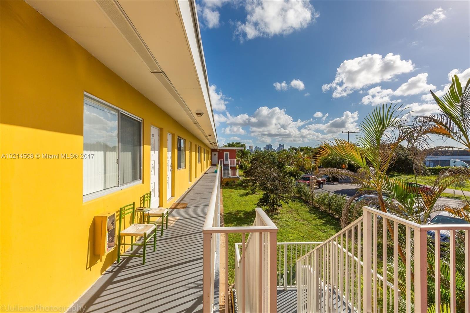 GARDEN APARTMENTS - Land