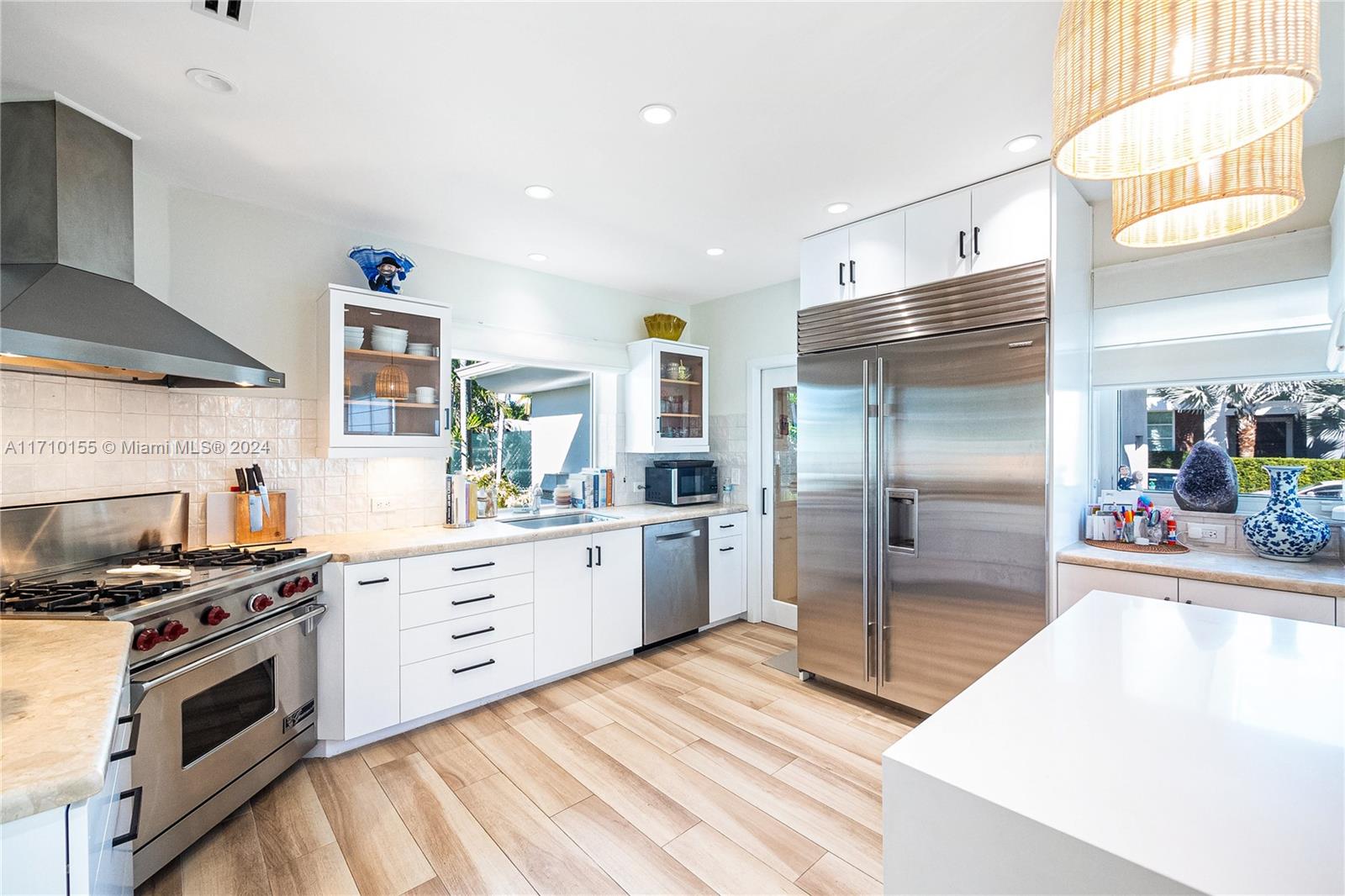 BAY HARBOR ISLAND - Residential