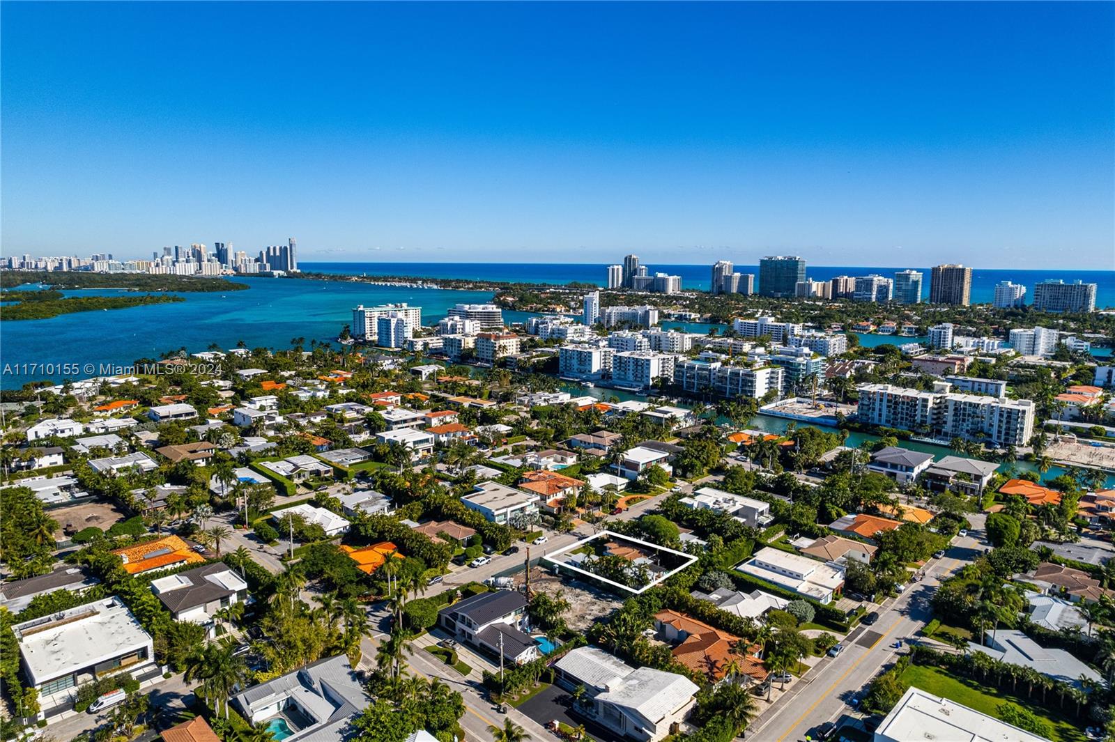 BAY HARBOR ISLAND - Residential