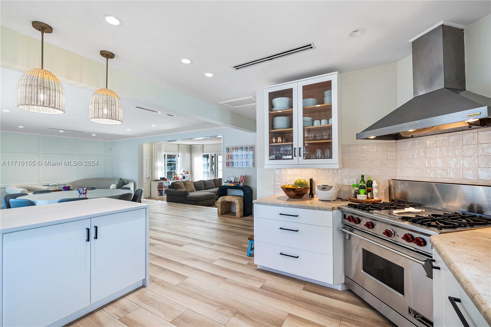 BAY HARBOR ISLAND - Residential