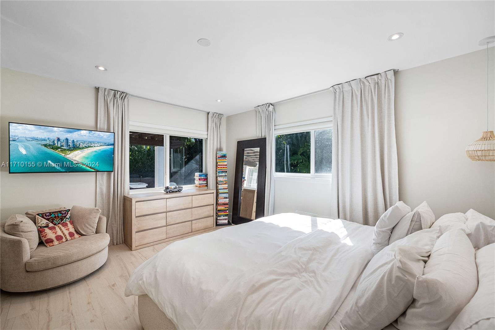 BAY HARBOR ISLAND - Residential