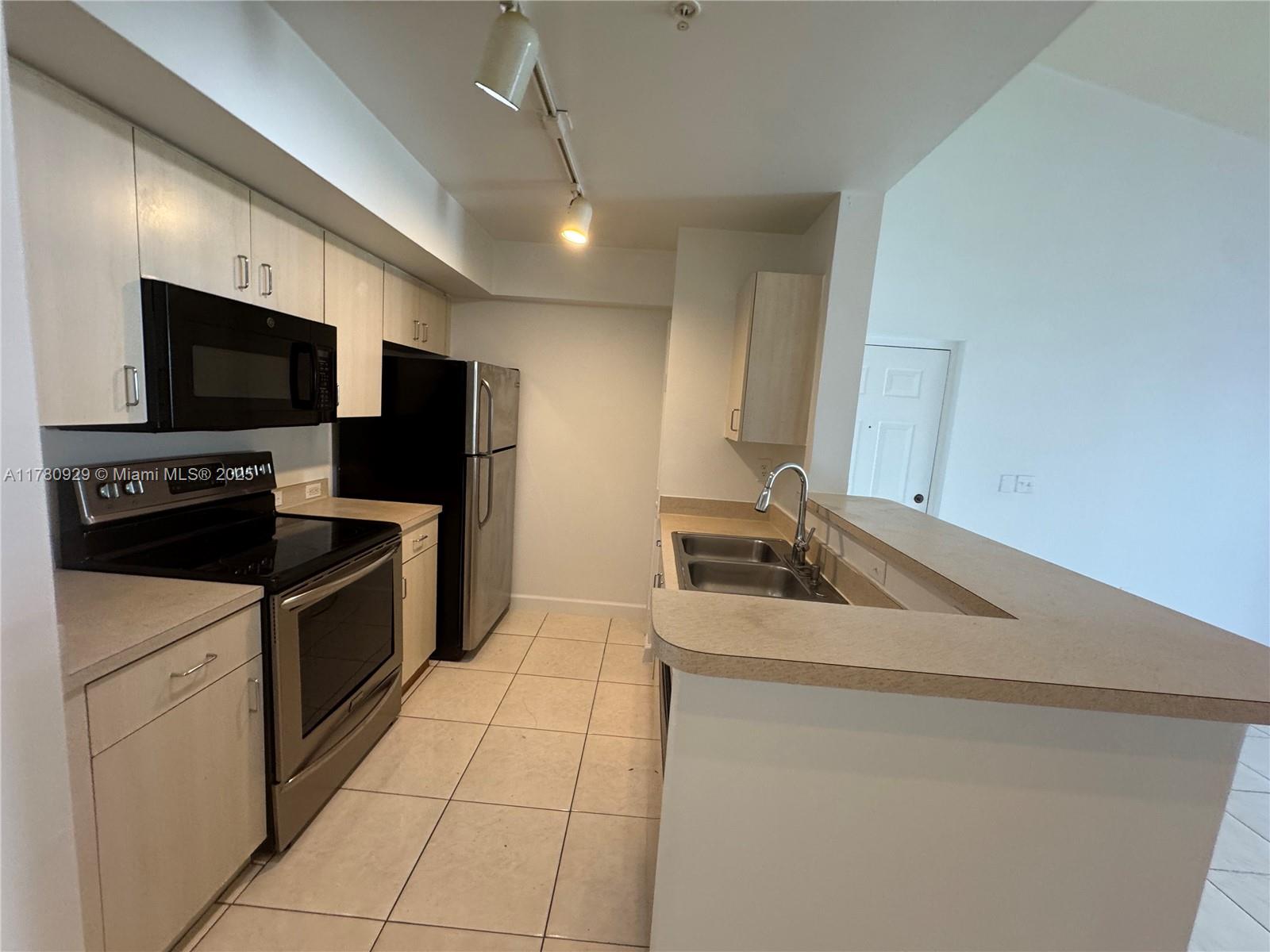 DEVONAIRE CONDO AT PEMBRO - Residential