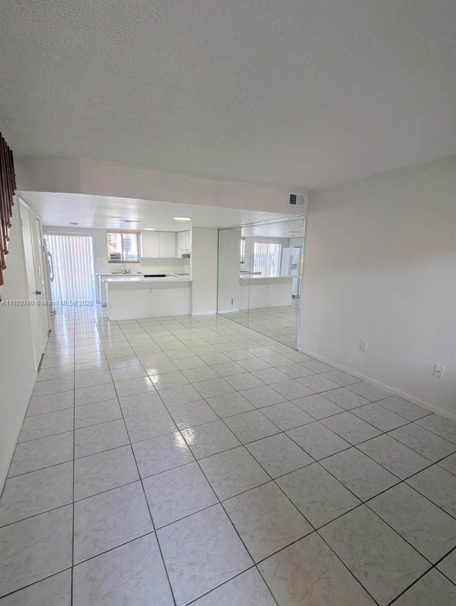 CHATEAUBLEAU VILLAS AT MI - Residential Lease